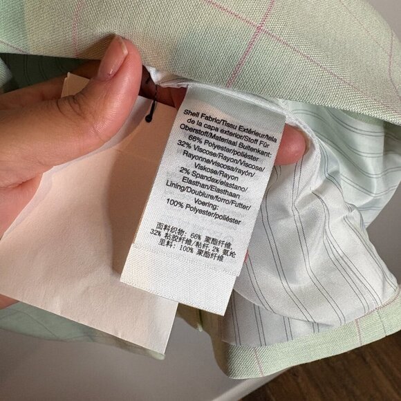 DKNY 3 Button Plaid Blazer in Rose Garden NWT - Picture 7 of 7